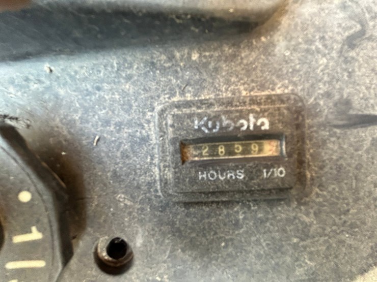 kubota-zd331-image-45