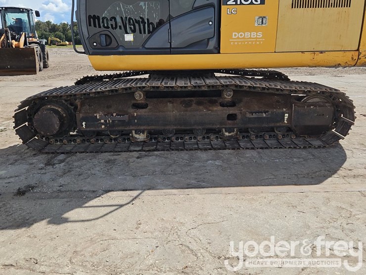 2019-deere-210g-image-21