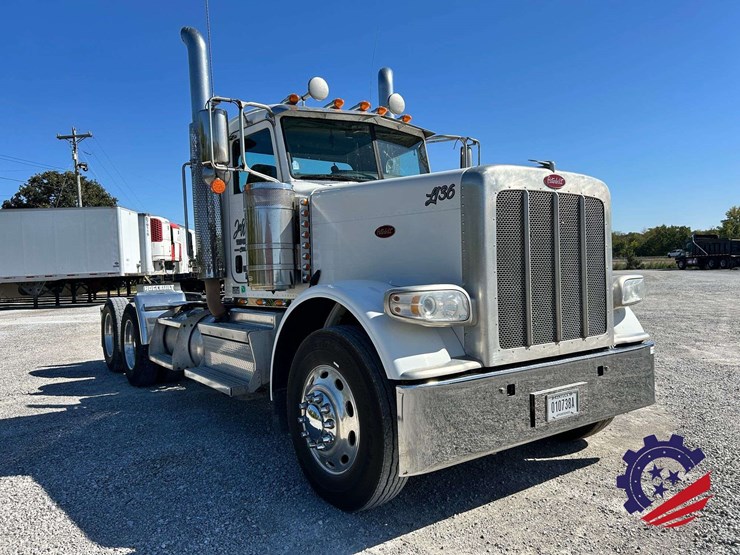 2018-peterbilt-389-image-6