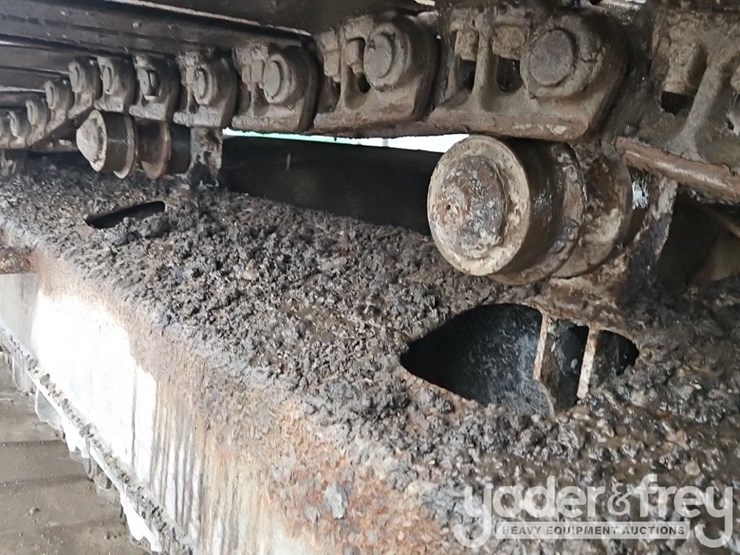2014-komatsu-pc210-lc-10-image-10
