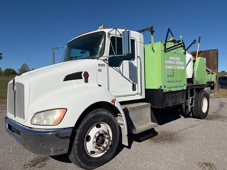 2008-kenworth-t300-image-1