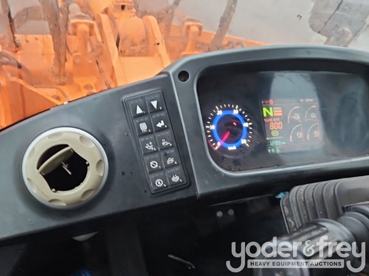 2018-doosan-dl220-5-image-29