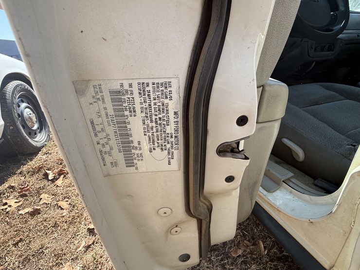 #46835-•-2005-ford-crown-victoria-sedan-2fafp71wx5x153100-inv#46835-image-99