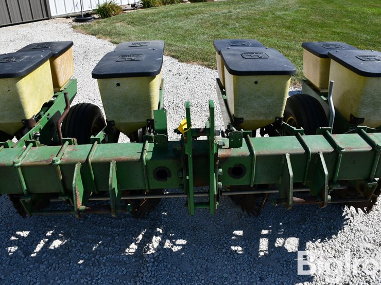 john-deere-7100-image-11