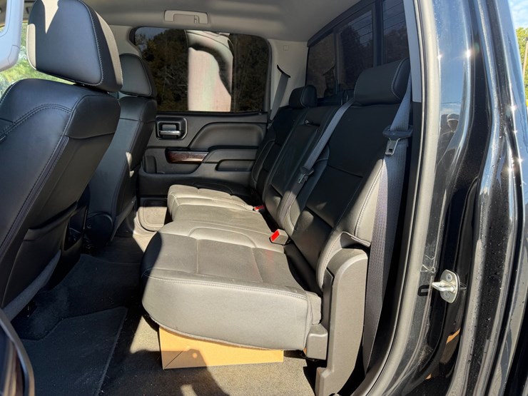 #49-•-2018-gmc-sierra-slt-pickup-truck-image-16