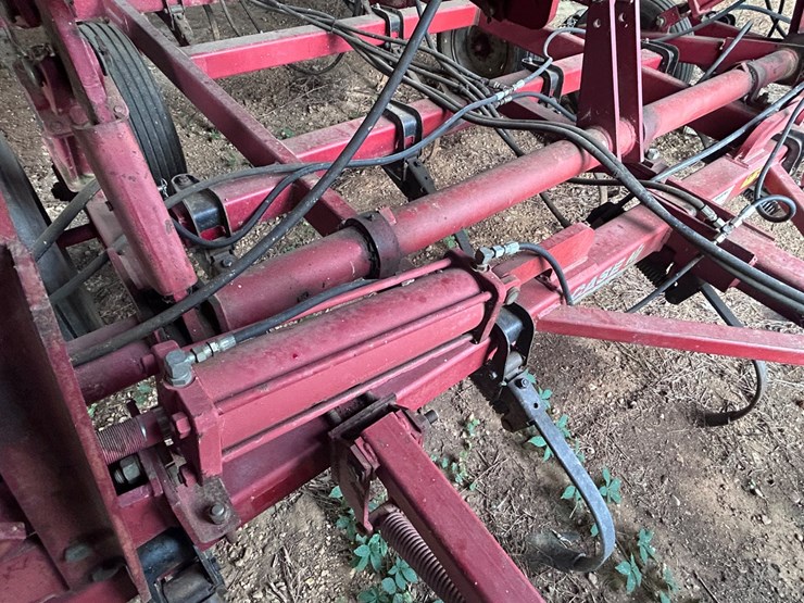 #74-•-case-4300-field-cultivator-image-21
