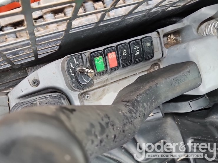 2023-kubota-svl65-2-image-28