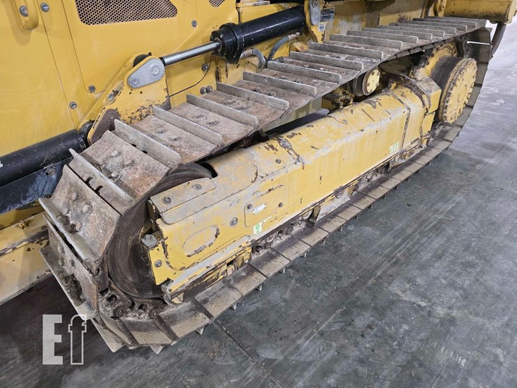 2022-caterpillar-d1-image-28
