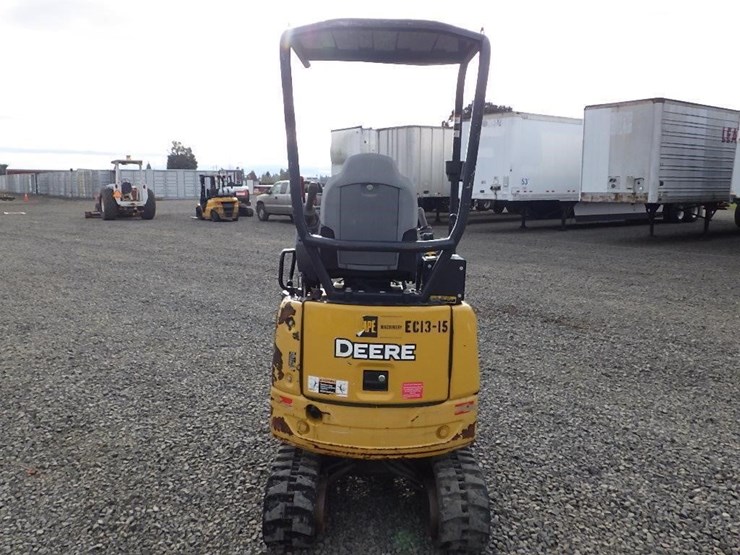 2017-deere-17g-image-4