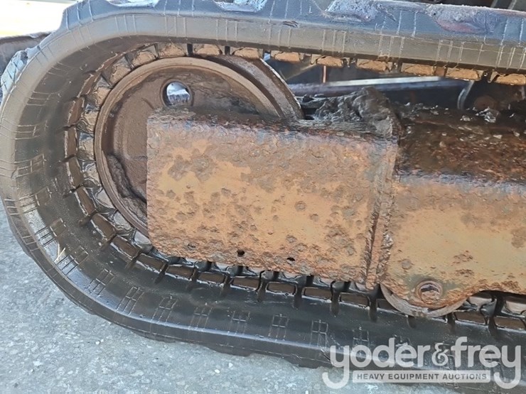 2017-kubota-kx040-4-image-23