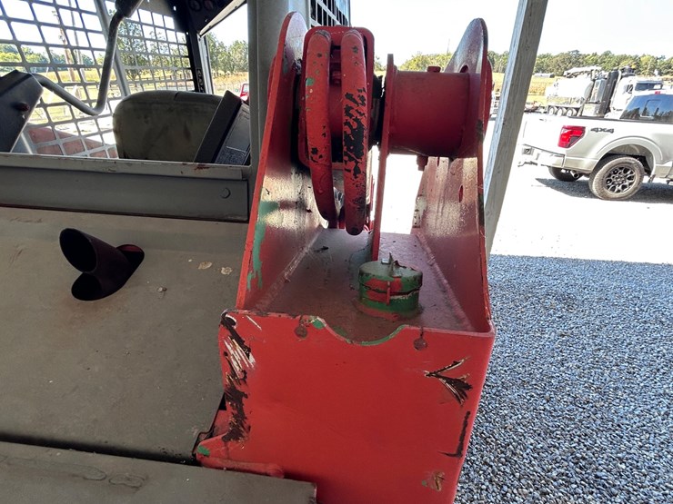#82-•-omni-quip-compact-skid-steer-image-14