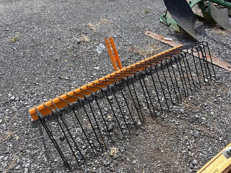 3-pt.-pine-straw-rake-image-3