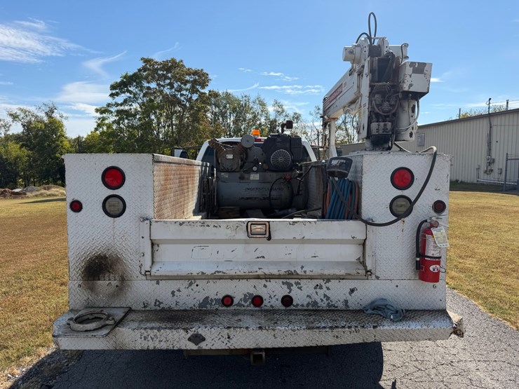 #52-•-2003-chevrolet-crane-truck-image-5