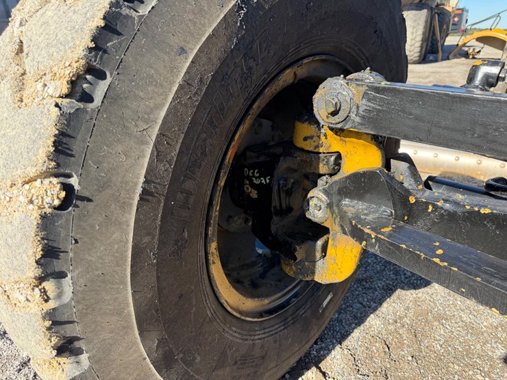 2008-caterpillar-12m-image-20