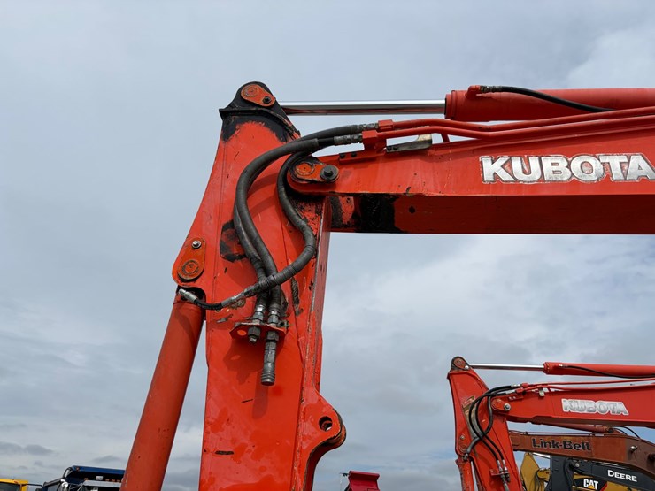 #22-•-2009-kubota-080-3-mini-excavator-image-3
