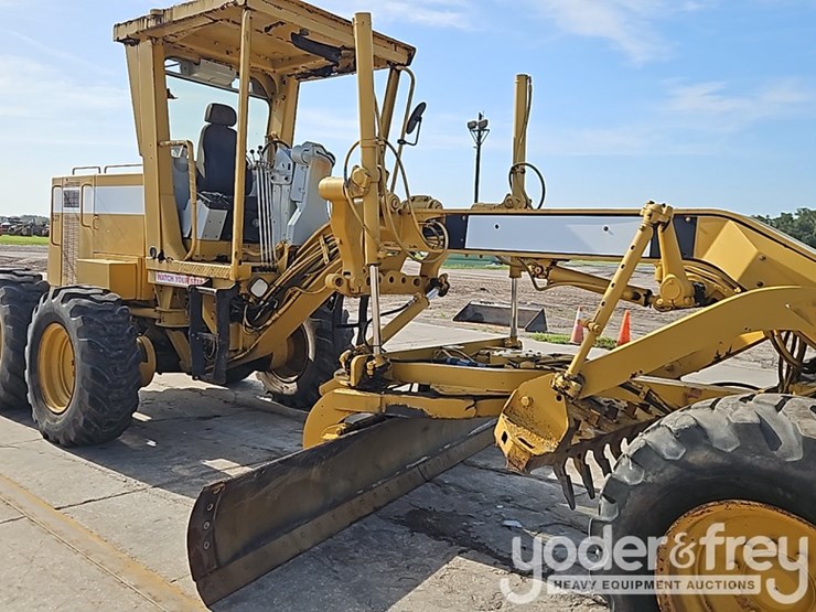 caterpillar-120h-image-10