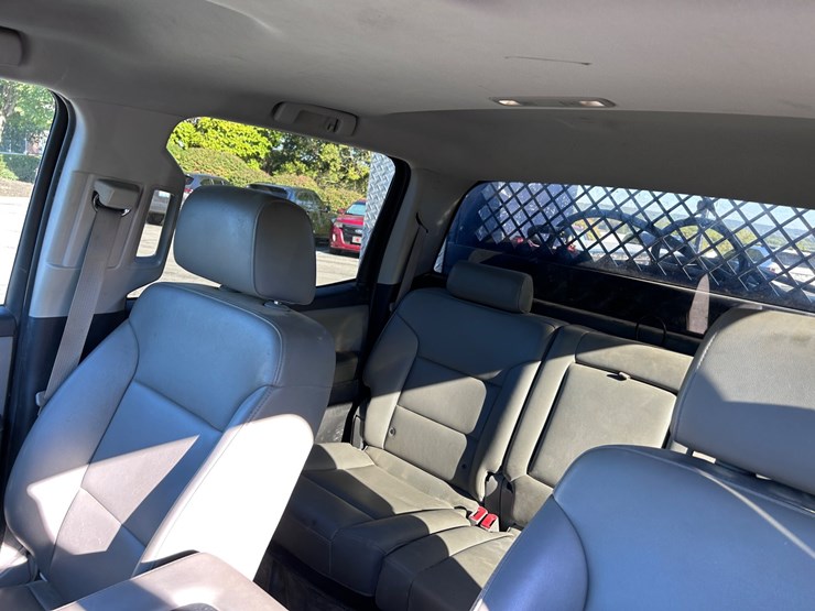 2016-chevrolet-3500-image-37