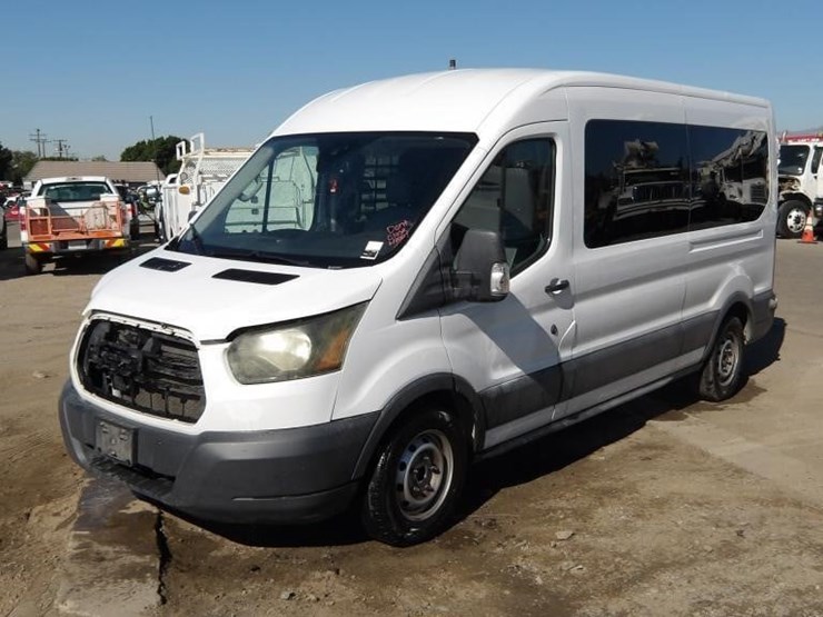2018-ford-transit-image-2