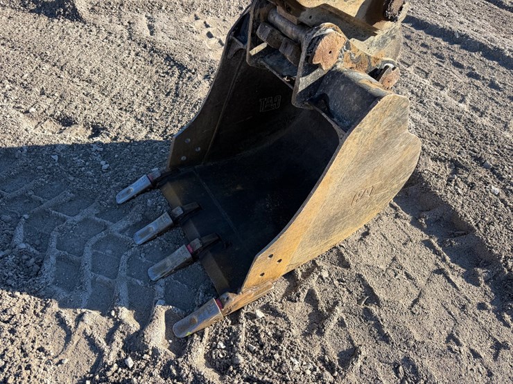 2020-caterpillar-306-image-24