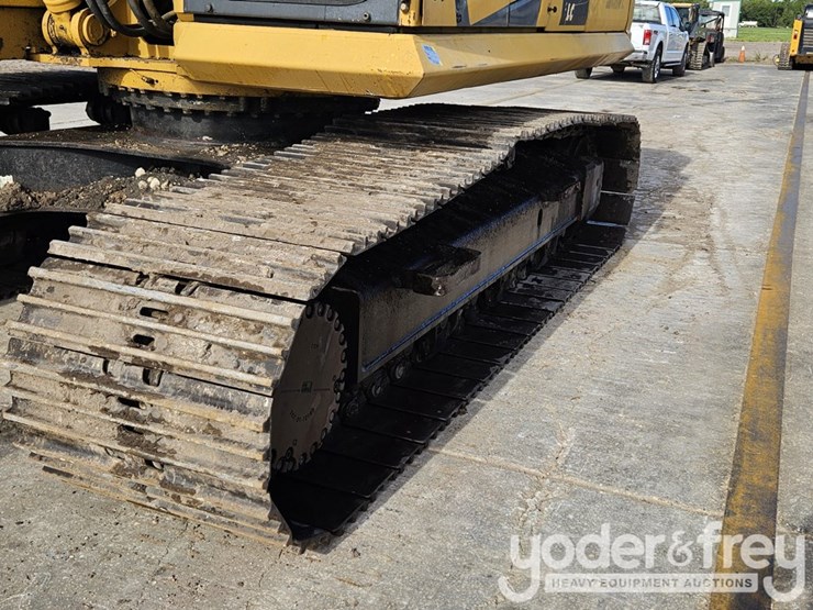 2015-komatsu-pc360-lc-11-image-21
