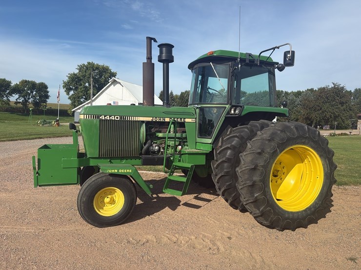 1980-john-deere-4440-image-2