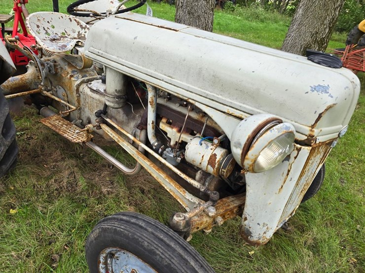 ford-8n-image-8