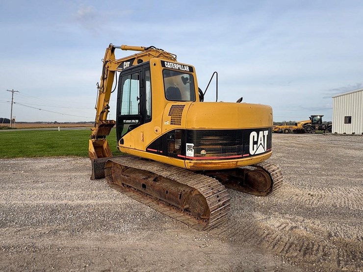 2004-caterpillar-311c-image-7