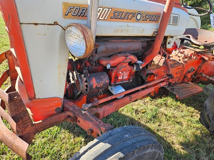 ford-801-image-12