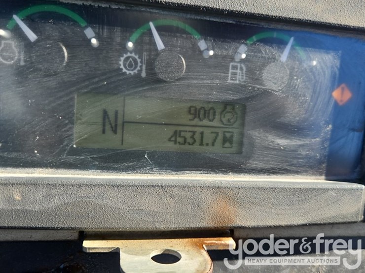 2016-deere-310sl-image-34