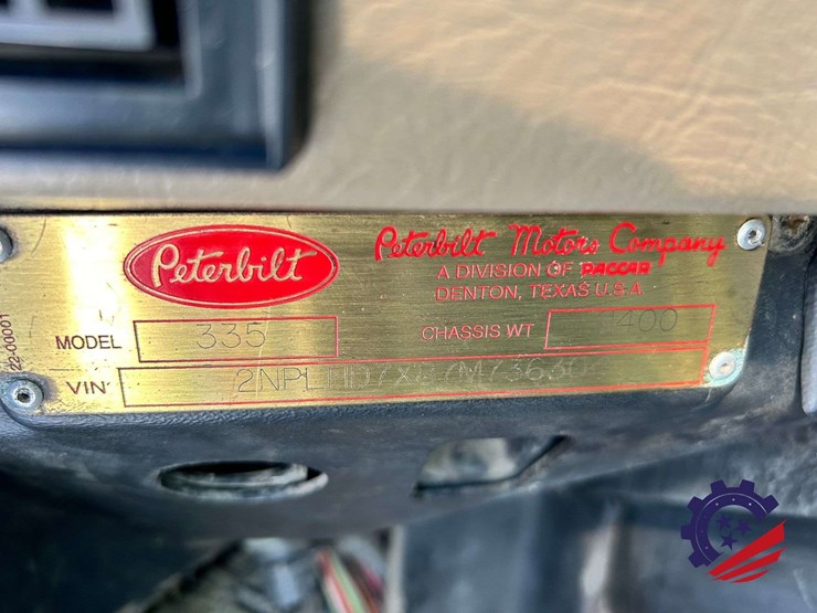 2007-peterbilt-335-image-79