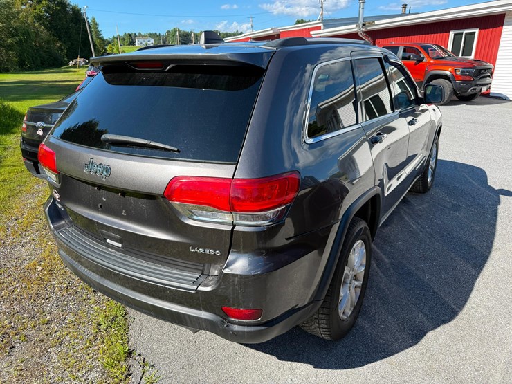 2014-jeep-grand-cherokee-laredo-image-3