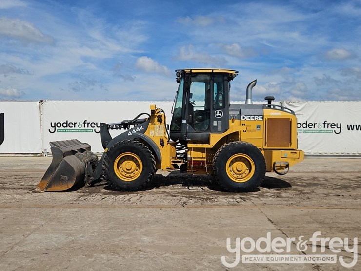 2019-deere-444k-image-2