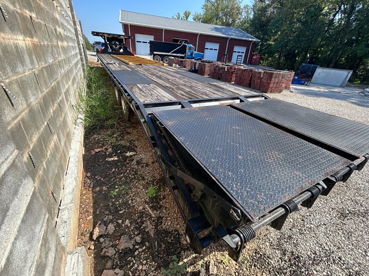 #10-•-2018-maxx-d-trailer-lo-pro-gn-flatbed-image-3