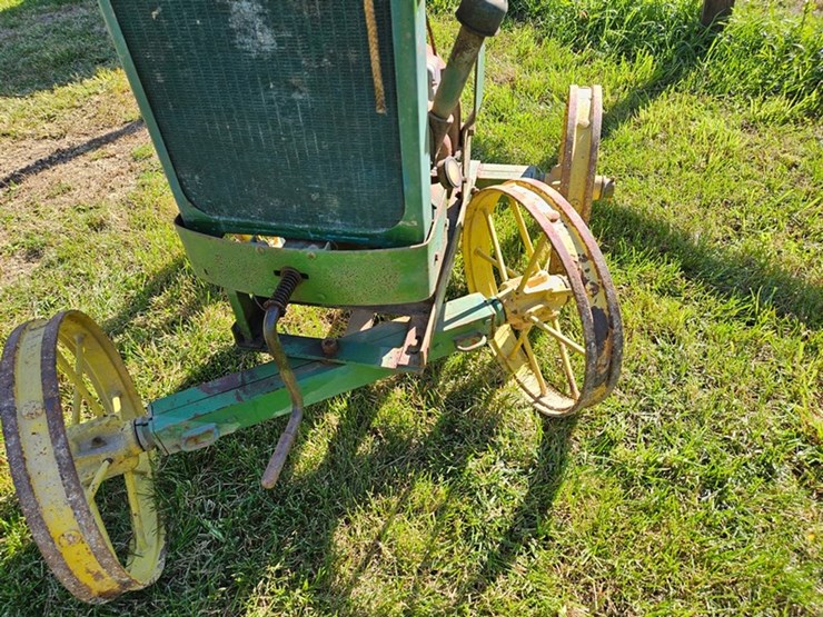 john-deere-luc-image-9