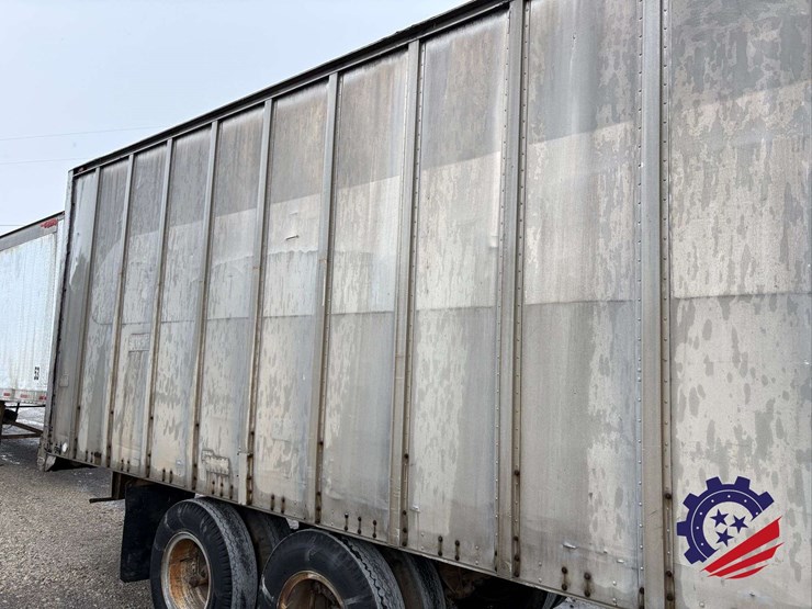 strick-trailer-image-34