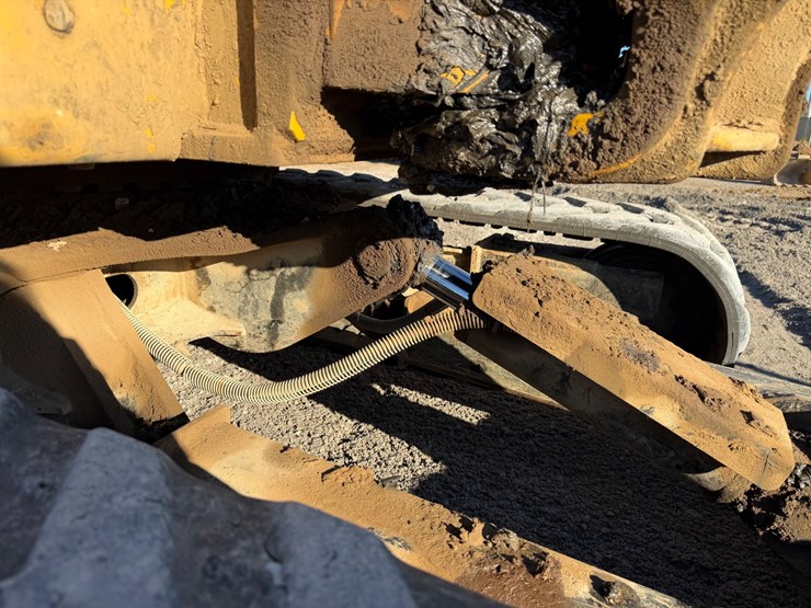 2020-caterpillar-306-image-21