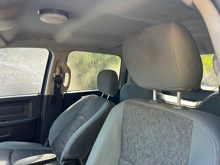 2013-dodge-1500-image-52