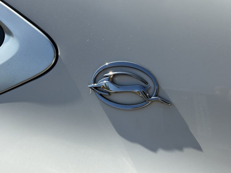 #46833-•-2018-chevrolet-impala-lt-sedan-2g1105s38j9109671-inv#46833-image-20