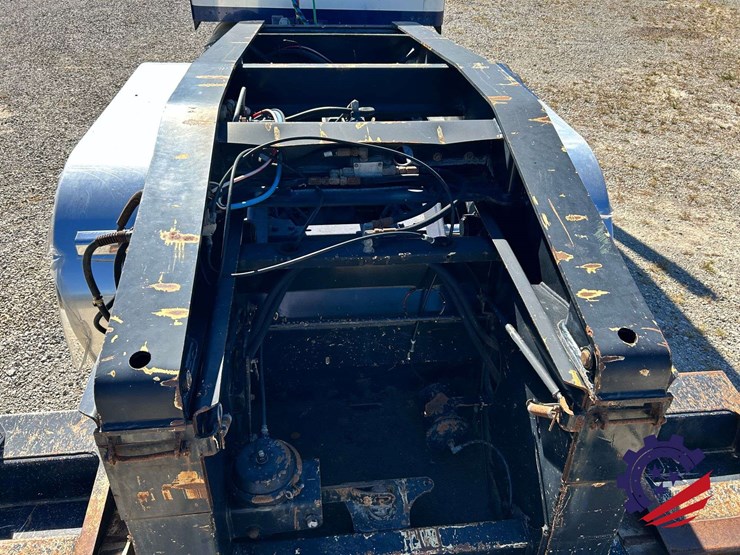 2012-trail-king-tk70hdg-image-110