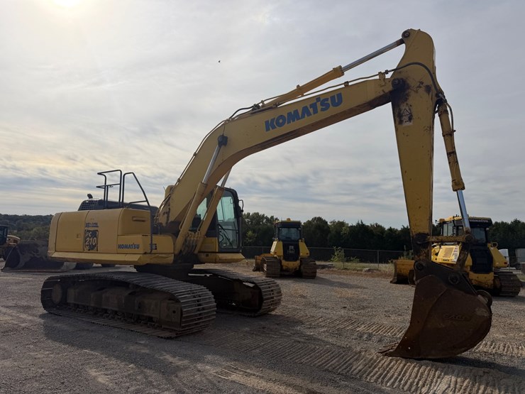 2012-komatsu-pc210-lc-10-image-2
