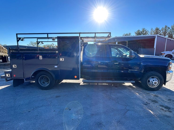 2016-gmc-3500-image-9