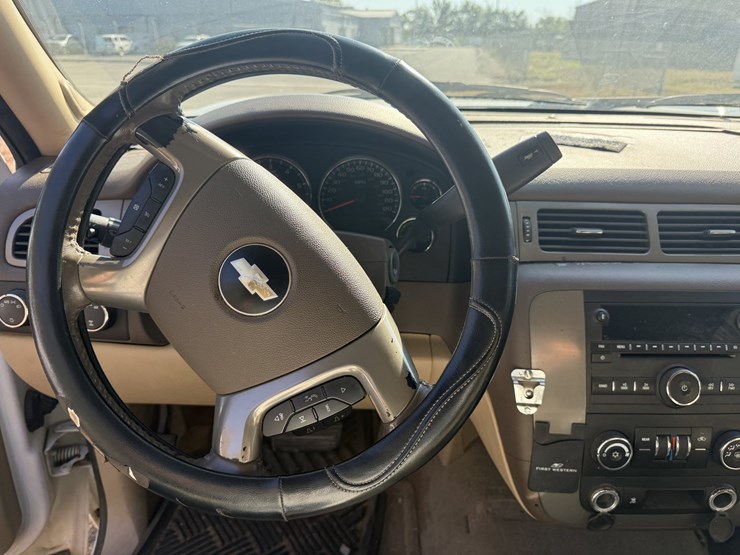 2009-chevrolet-tahoe-image-59