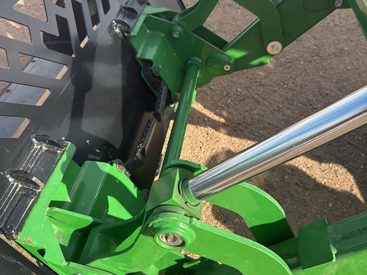 2023-john-deere-5075e-image-20