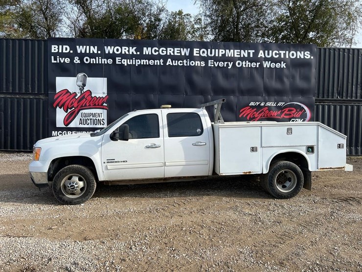 2008-gmc-3500-image-1