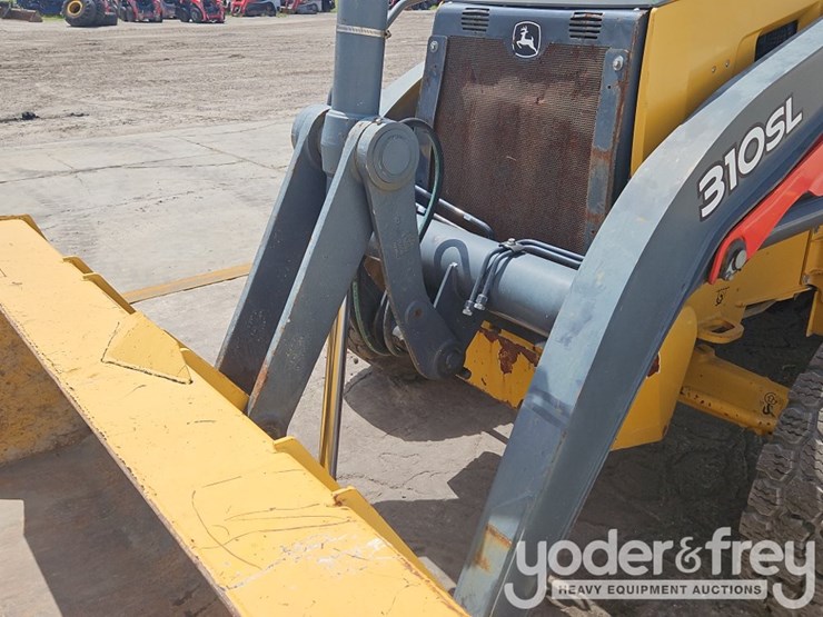 2020-deere-310sl-image-18