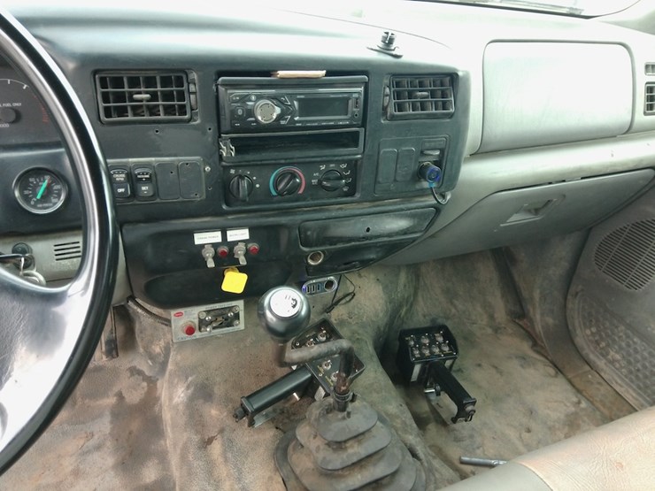 2004-ford-f650-image-13