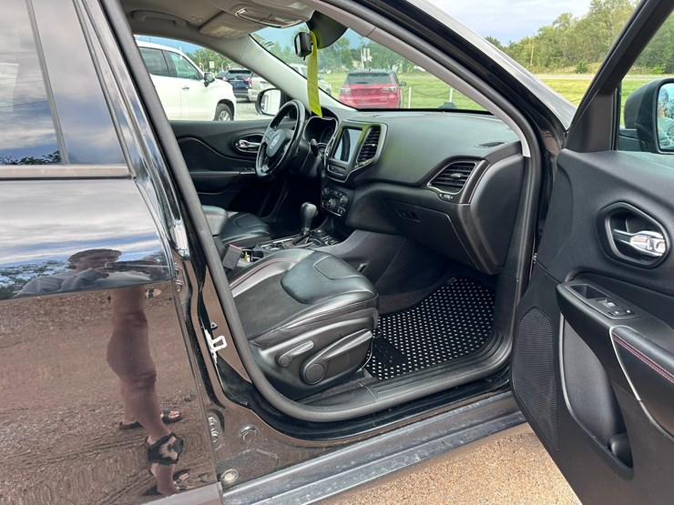 2019-jeep-cherokee-image-20