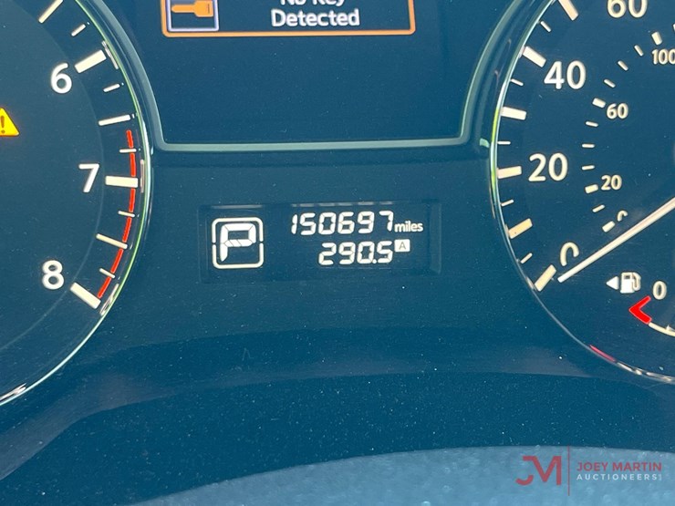 2015-nissan-pathfinder-image-30