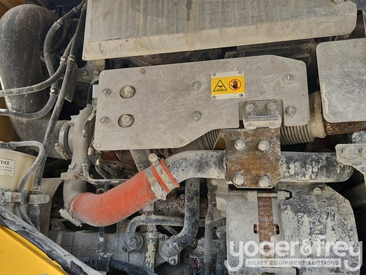 2019-komatsu-wa320-8-image-22