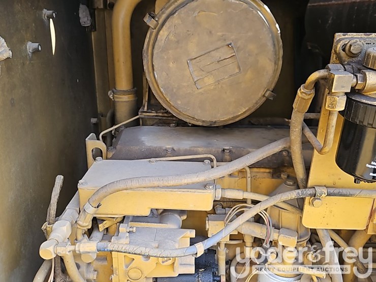 caterpillar-120h-image-25